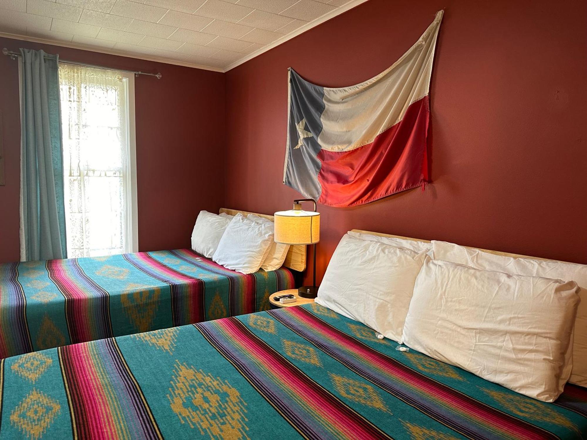 Kitsmiller On Main Motel
