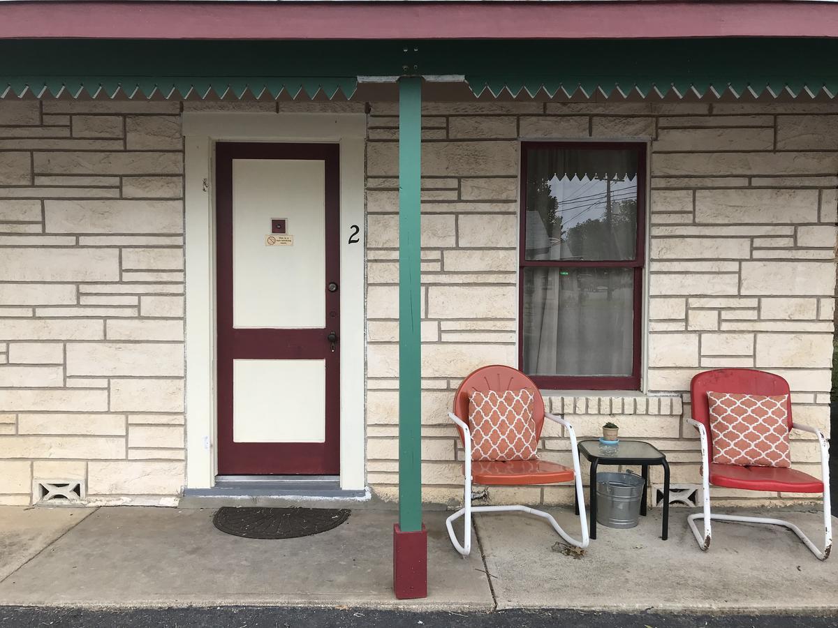 Kitsmiller On Main Motel